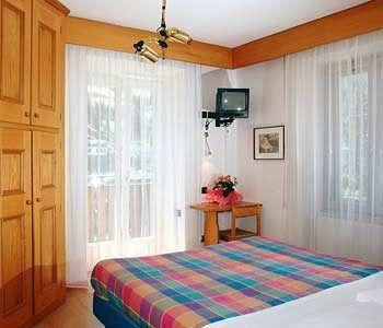 Hotel Laurino Pozza di Fassa