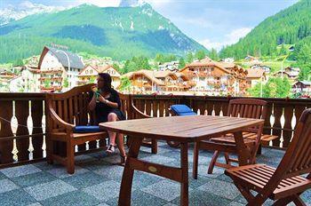 Laurino Hotel Pozza di Fassa